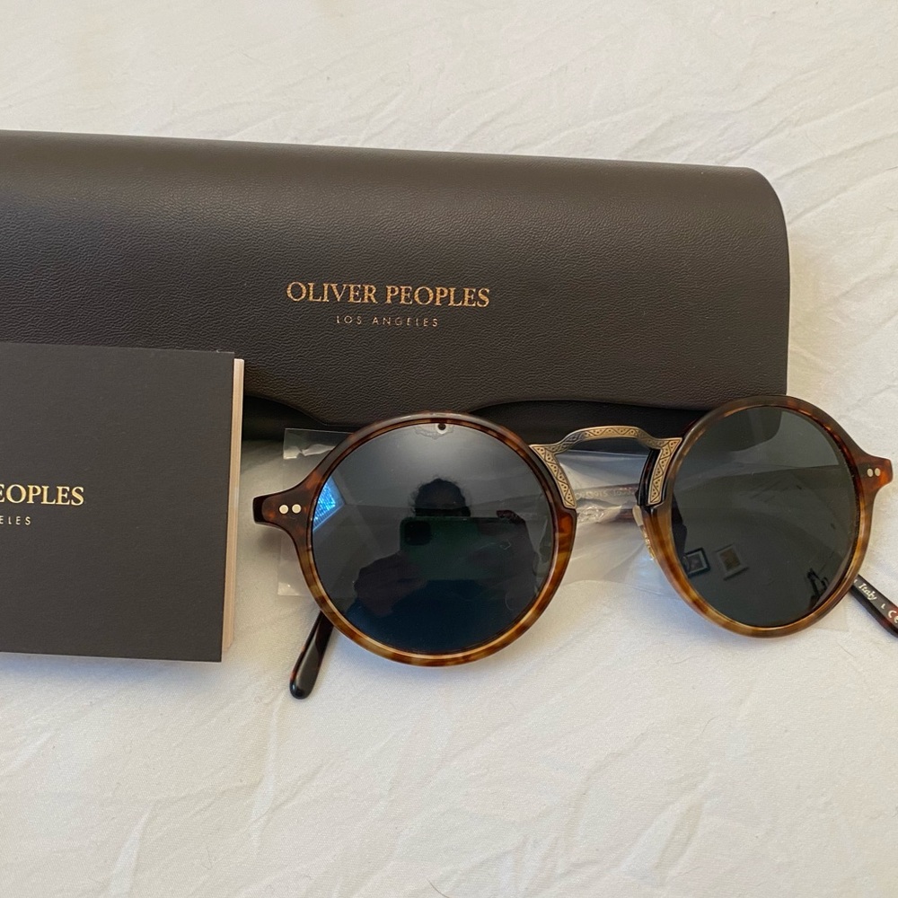 Brand new Oliver Peoples Mens Kosa Sunglasses.